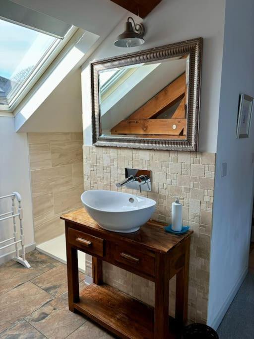 Little Bream - Pretty Cosy Cottage, Sea Views, Walk To The Beach Mawnan Smith المظهر الخارجي الصورة