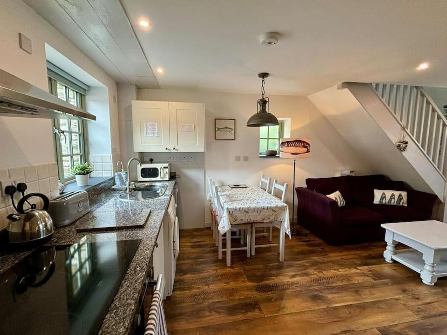 Little Bream - Pretty Cosy Cottage, Sea Views, Walk To The Beach Mawnan Smith المظهر الخارجي الصورة