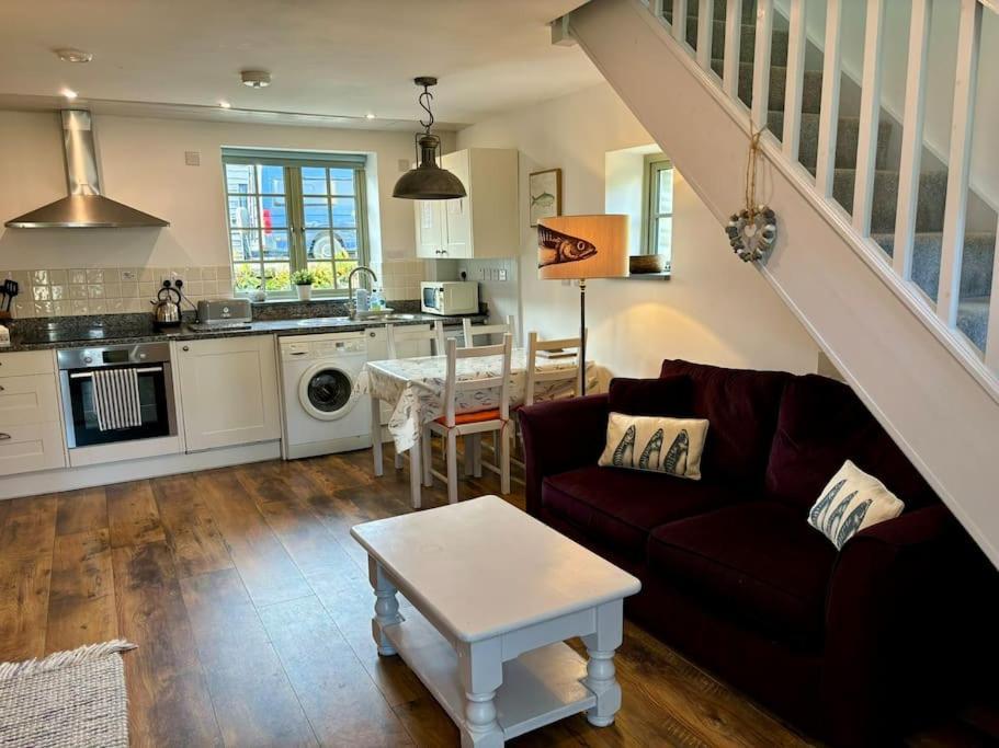 Little Bream - Pretty Cosy Cottage, Sea Views, Walk To The Beach Mawnan Smith المظهر الخارجي الصورة